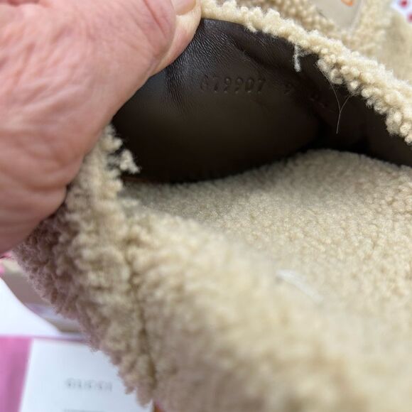 Men’s Gucci x Northface shearling slides size 9 made in Italy - Picture 8 of 8